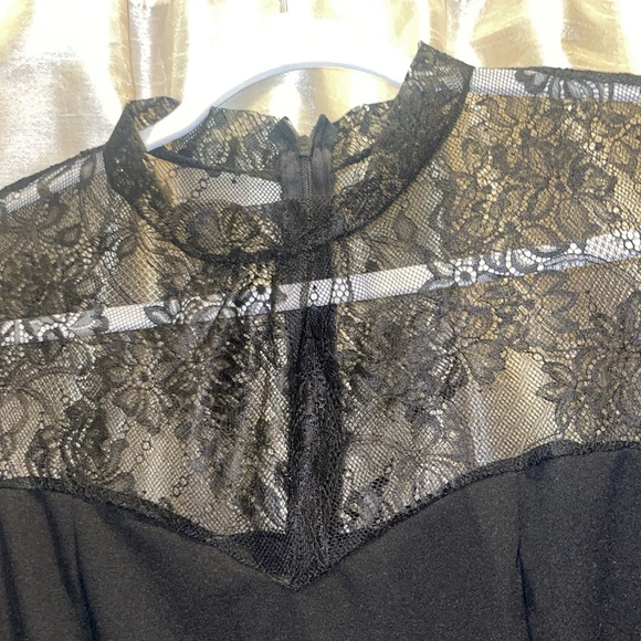 Dress - Picture 3 of 8